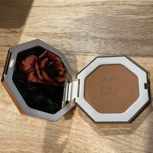 Fenty Beauty Sun Stalk’r Bronzer-Shady Biz